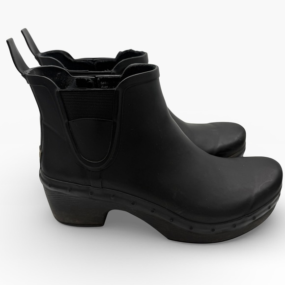 Dansko Black Women's Chelsea Style Ankle Rain Boots - Size 39/ US 8.5-9 - Picture 5 of 12